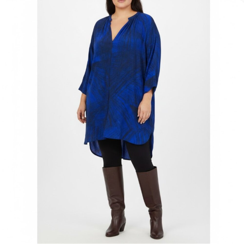 H by Halston Blue Abstract Print V Neck Relaxed Fit High Low Tunic size 28W Plus